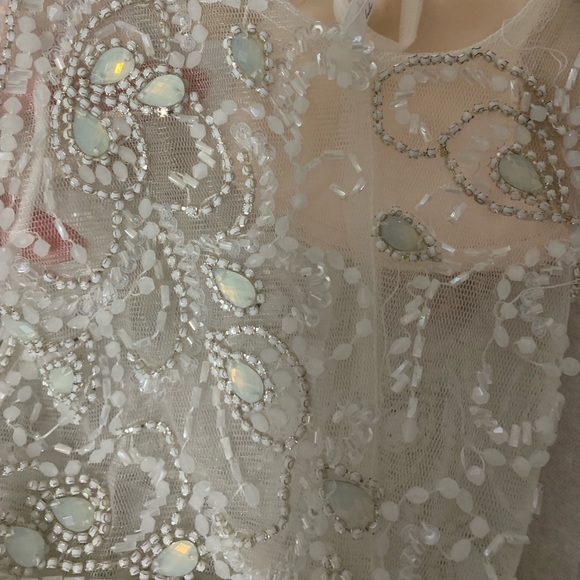 Sold!!! Nwt lulu beaded & tulle wedding dress - Picture 4 of 8